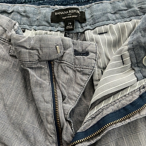 Banana Republic- Mens Shorts - Picture 2 of 2